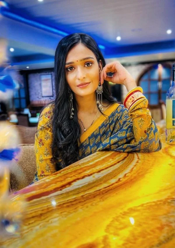 Aishwarya Khare saree hot indian tv actress Aishwarya Khare saree hot indian tv actress