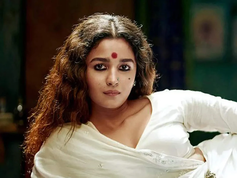 alia bhatt Gangubai transformation bollywood actress alia bhatt Gangubai transformation bollywood actress