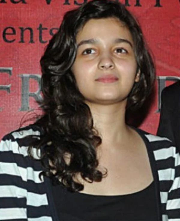 alia bhatt old are transformation bollywood actress alia bhatt old are transformation bollywood actress