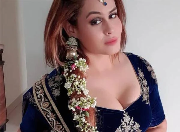 Alina Sen khidki web series actress ullu app