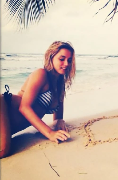 Ana De Armas bikini hot actress no time to die Ana De Armas bikini hot actress no time to die