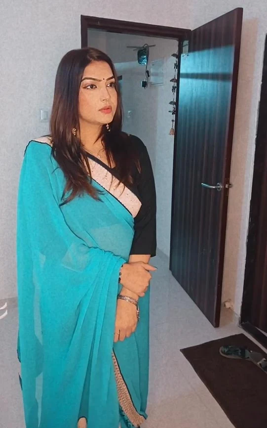 Anaya Soni saree hot actress crime world