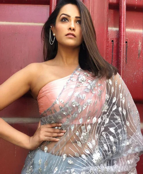 anita hassanandani navel saree hot indian tv actress anita hassanandani navel saree hot indian tv actress
