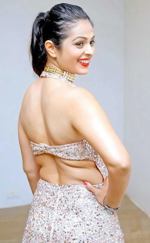 Anjana Sukhani backless hot photos