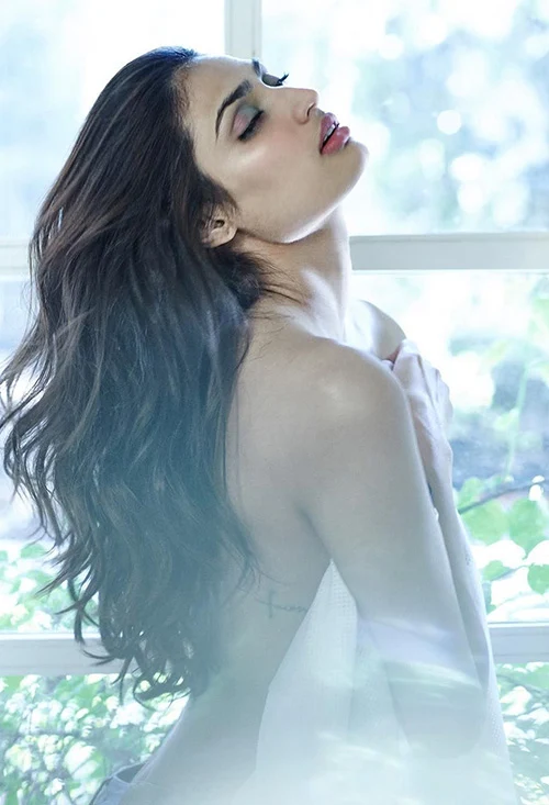athiya shetty backless hot bollywood actress athiya shetty backless hot bollywood actress