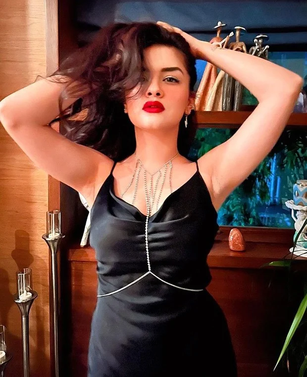 Avneet Kaur black dress hot Avneet Kaur black dress hot