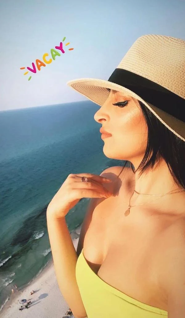 Chandni Sharma bikini hot actress