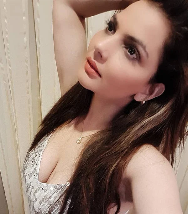 Charu Kadariya cleavage hot photos