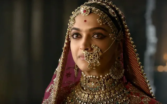 Deepika Padukone Padmavat royal historical look bollywood Deepika Padukone Padmavat royal historical look bollywood