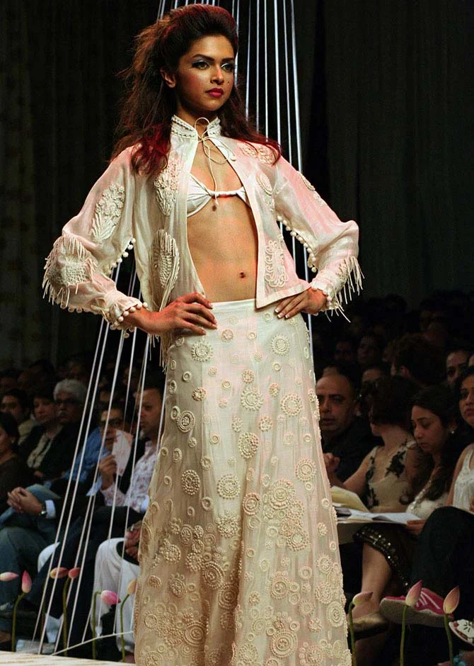 Deepika Padukone rare old modeling photos Deepika Padukone rare old modeling photos