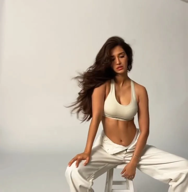 disha patani calvin klein bra underwear navel cleavage disha patani calvin klein bra underwear navel cleavage