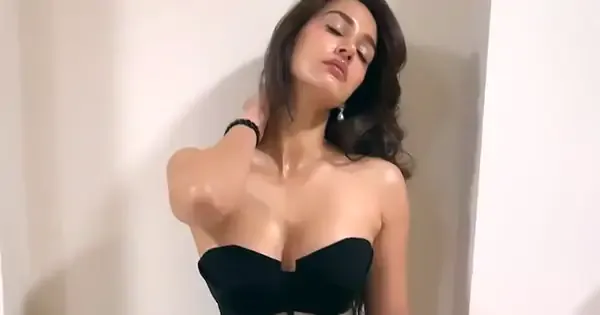 disha patani cleavage off shoulder black dress
