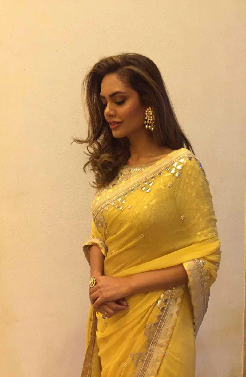 esha gupta yellow saree bollywood actress esha gupta yellow saree bollywood actress