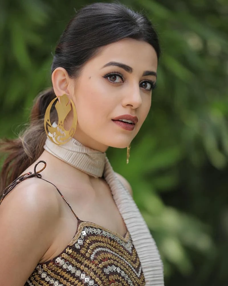 Esha Kansara hot indian tv actress Esha Kansara hot indian tv actress