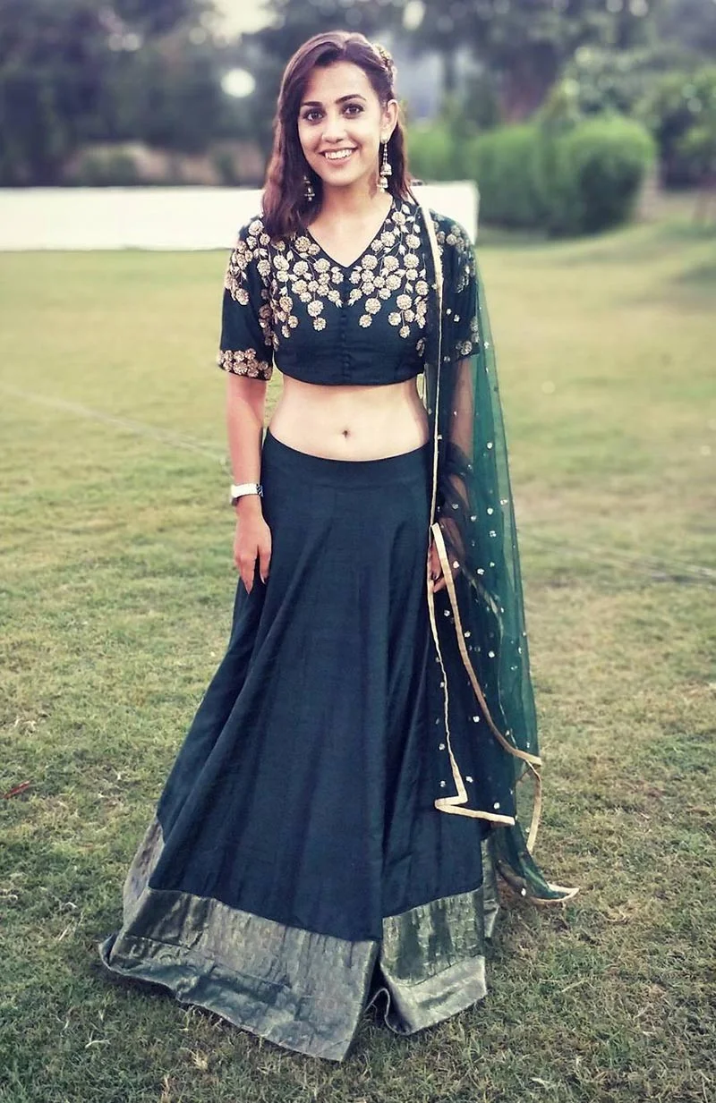 Esha Kansara navel hot indian tv actress Esha Kansara navel hot indian tv actress