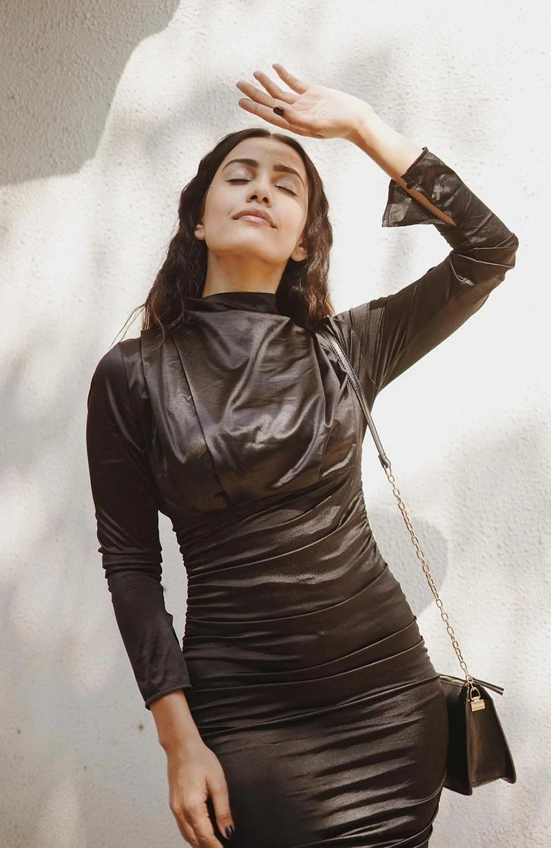 Esha Kansara hot indian tv actress Esha Kansara hot indian tv actress