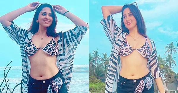 Esshanya Maheshwari bikini navel curvy indian