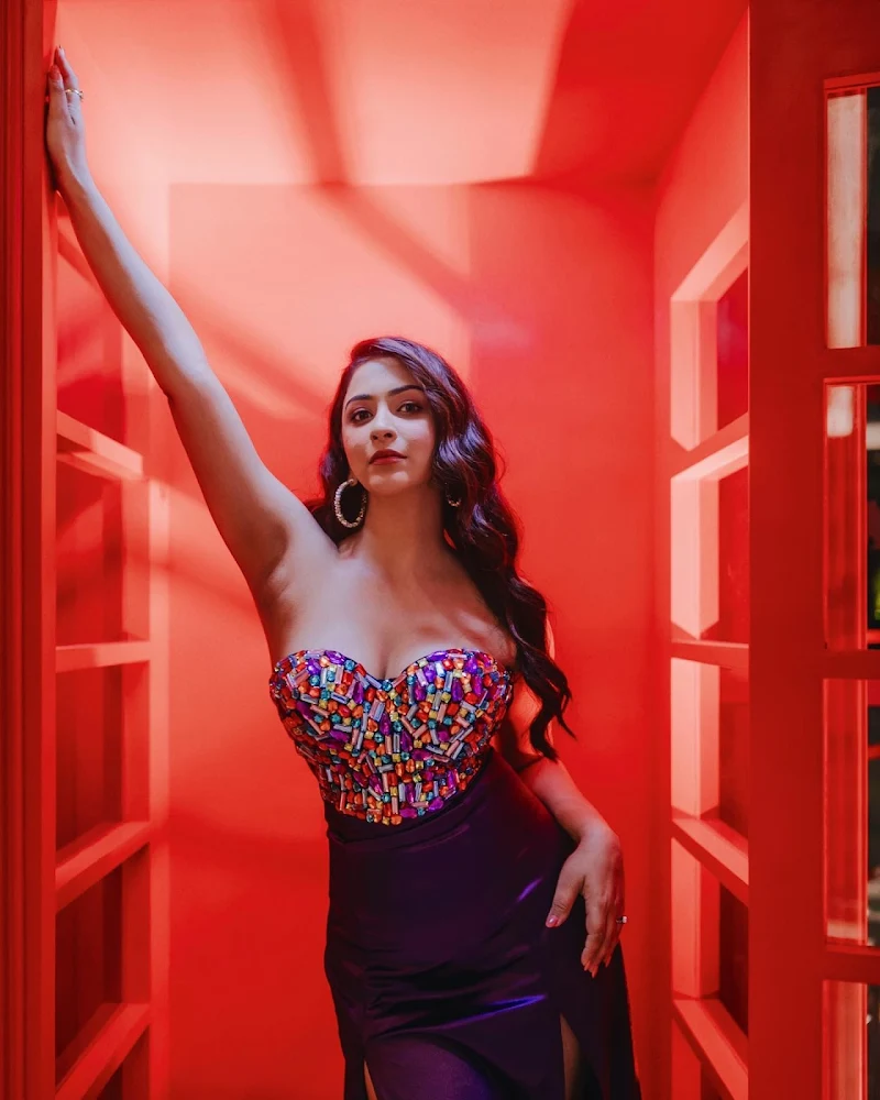 esshanya maheshwari curvy hot off shoulder top cleavage esshanya maheshwari curvy hot off shoulder top cleavage