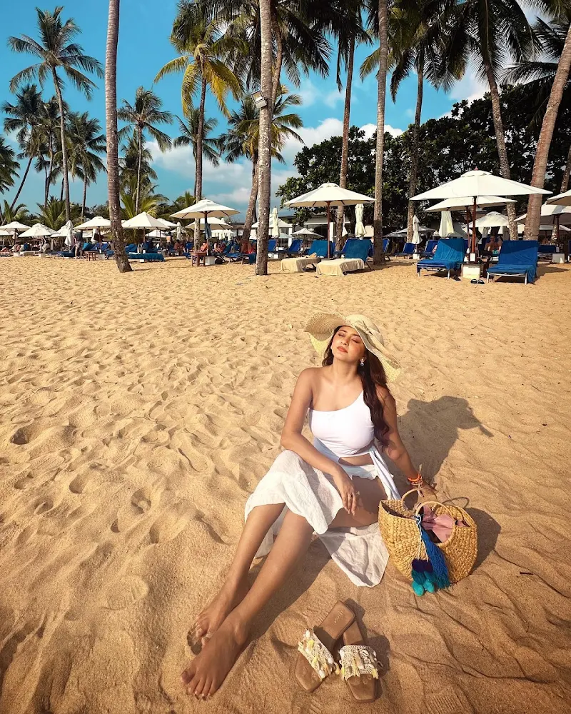 esshanya maheshwari white swimsuit legs curvy body esshanya maheshwari white swimsuit legs curvy body