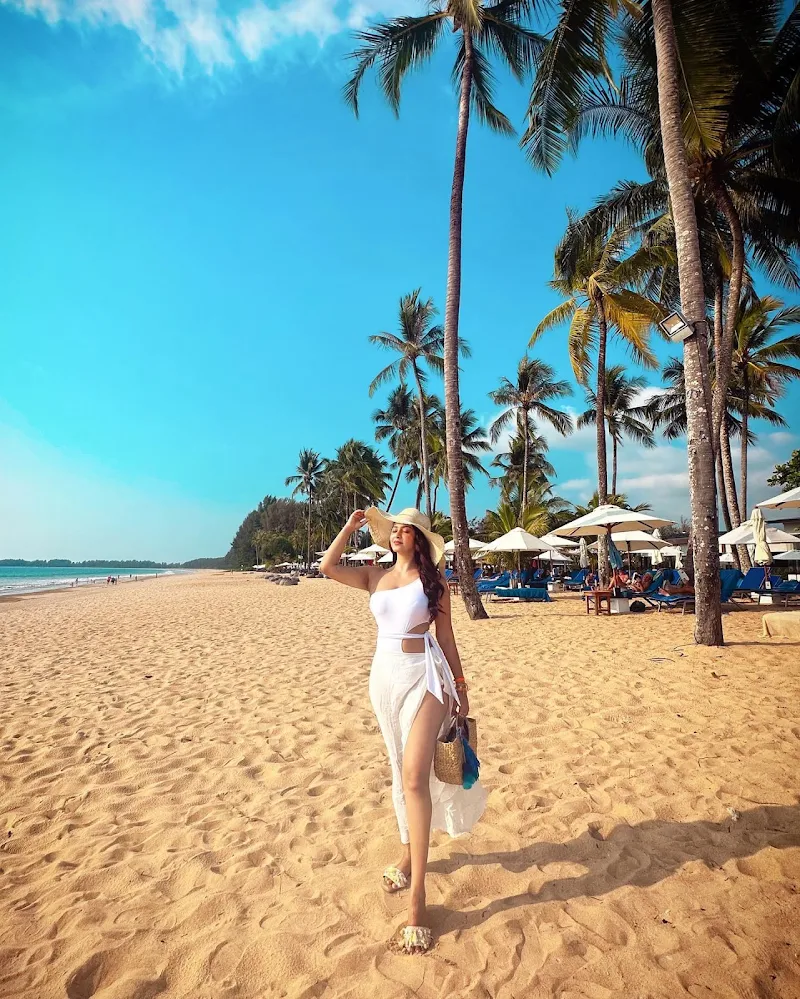 esshanya maheshwari white swimsuit legs curvy body esshanya maheshwari white swimsuit legs curvy body