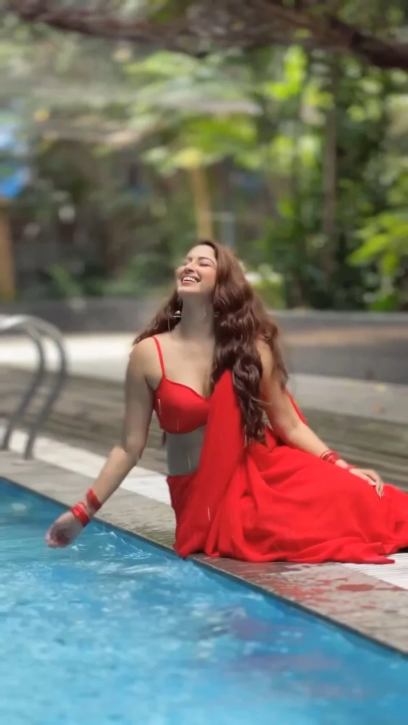 Esshanya Maheshwari red saree navel curvy indian actress Esshanya Maheshwari red saree navel curvy indian actress