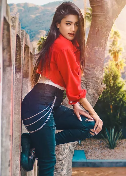 garima chaurasia hot indian model sexy body garima chaurasia hot indian model sexy body