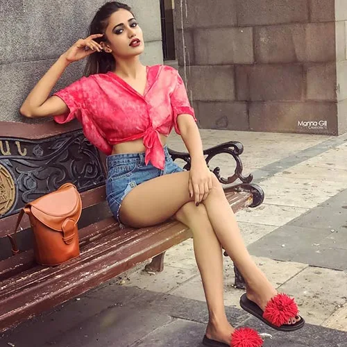 garima chaurasia sexy legs hot indian model sexy body garima chaurasia sexy legs hot indian model sexy body