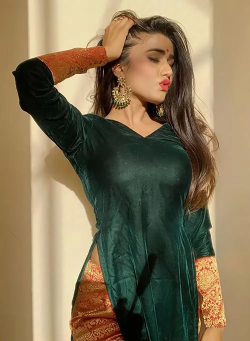 garima chaurasia hot indian model sexy body garima chaurasia hot indian model sexy body