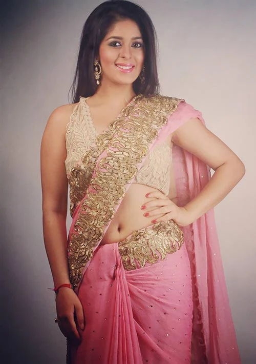 Garima Jain saree navel hot photos