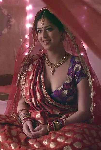 Garima Jain cleavage hot photos