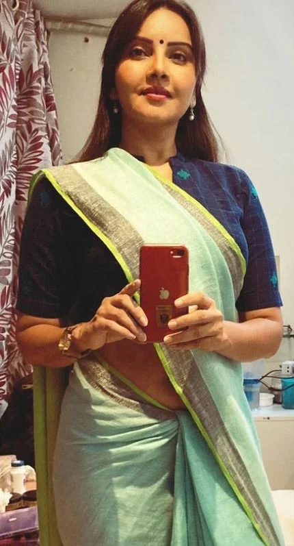 geetanjali mishra saree selfie crime patrol virodh actress geetanjali mishra saree selfie crime patrol virodh actress