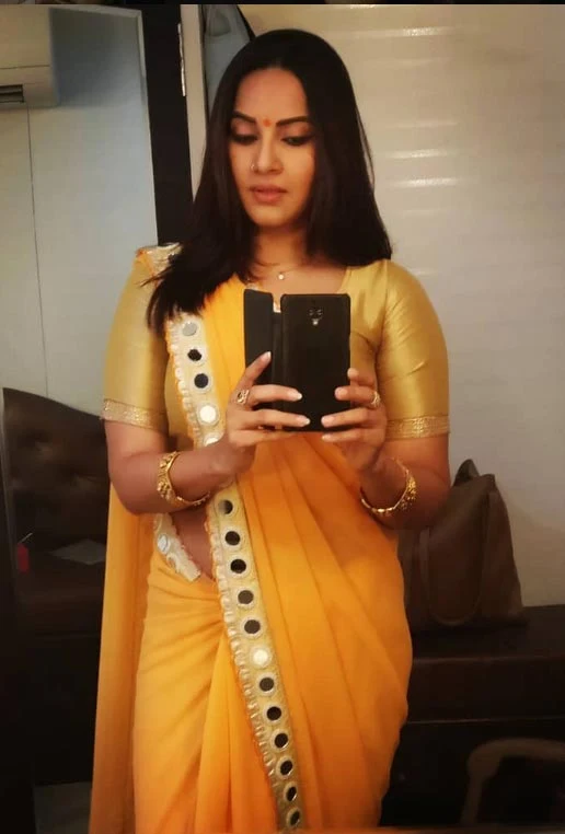 geetanjali mishra saree selfie crime patrol virodh actress geetanjali mishra saree selfie crime patrol virodh actress
