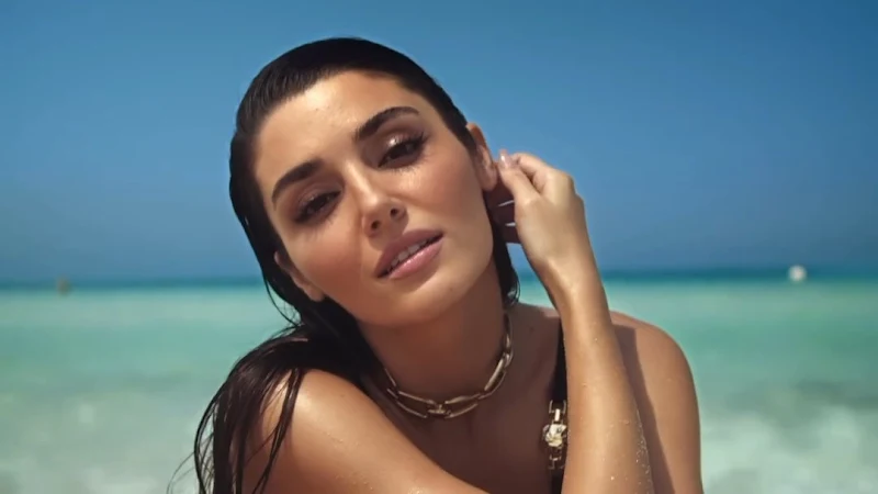 Hande Ercel bikini swimsuit hot turkish actress Hande Ercel bikini swimsuit hot turkish actress