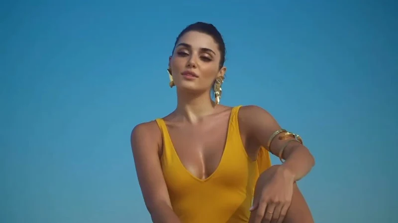 Hande Ercel bikini swimsuit hot turkish actress Hande Ercel bikini swimsuit hot turkish actress