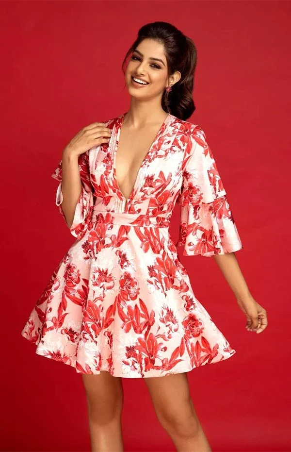 Harnaaz Sandhu hot photos miss universe 2021