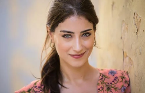 hazal kaya turkish actress bizim hikaye hazal kaya turkish actress bizim hikaye