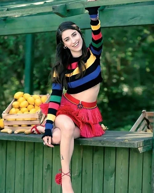hazal kaya sexy legs turkish actress hazal kaya sexy legs turkish actress
