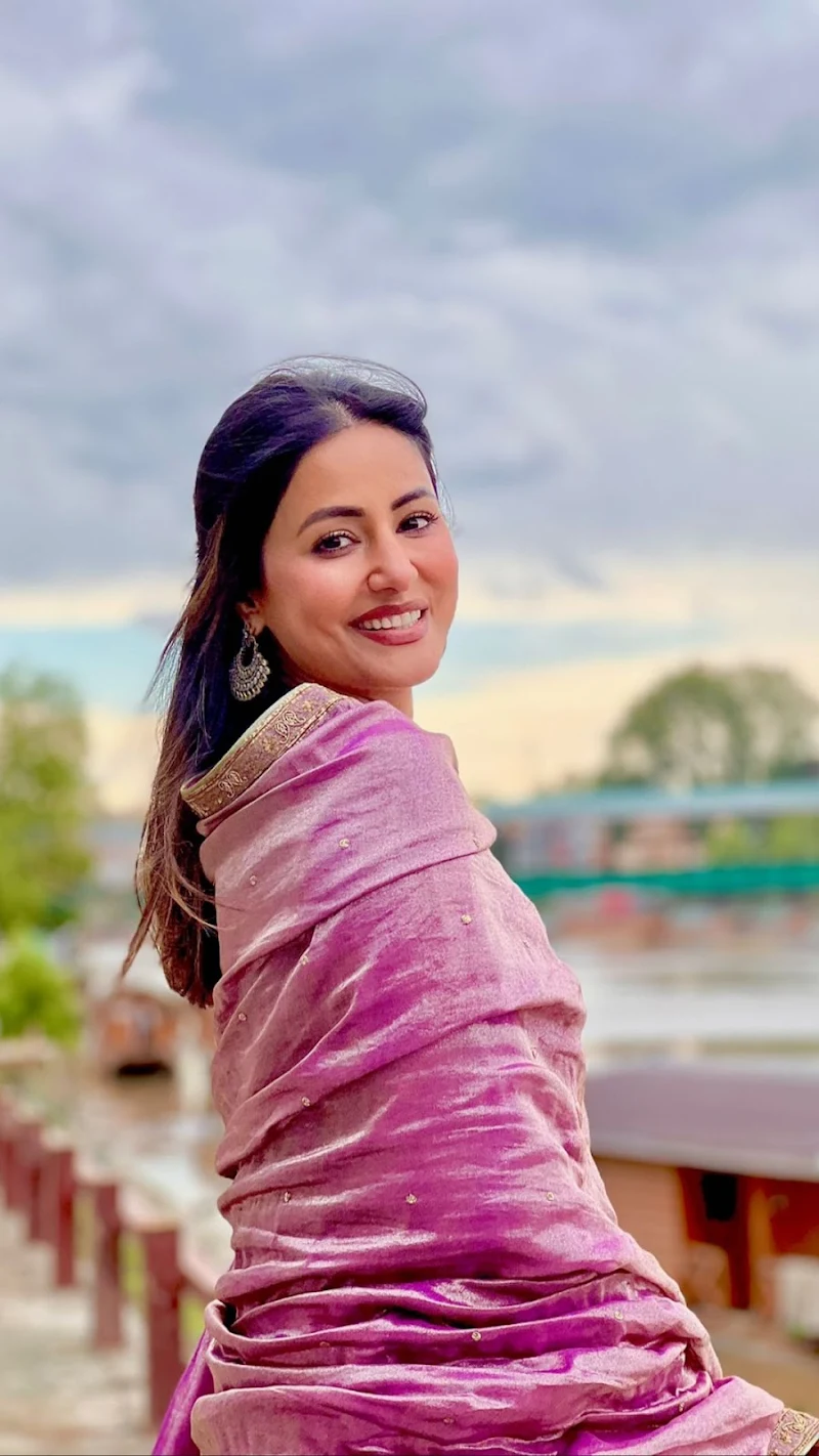 Hina Khan indian attire beautiful actress