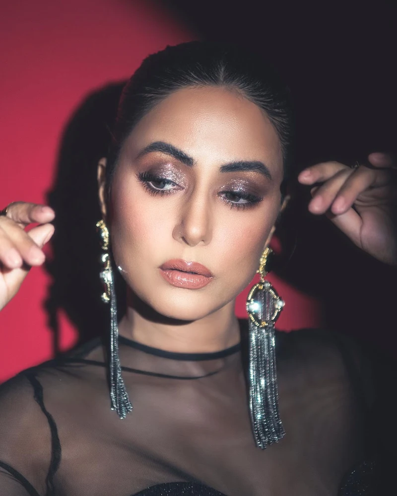 Hina Khan sexy face close up hot actress Hina Khan sexy face close up hot actress