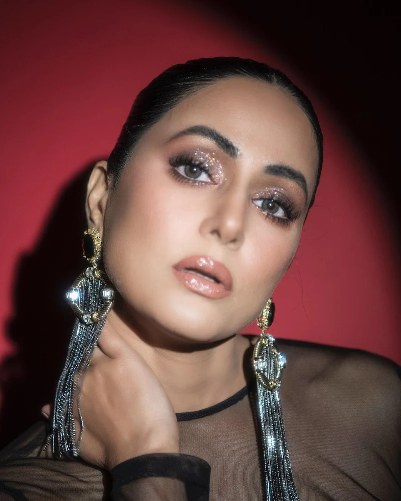 Hina Khan sexy face close up hot actress Hina Khan sexy face close up hot actress
