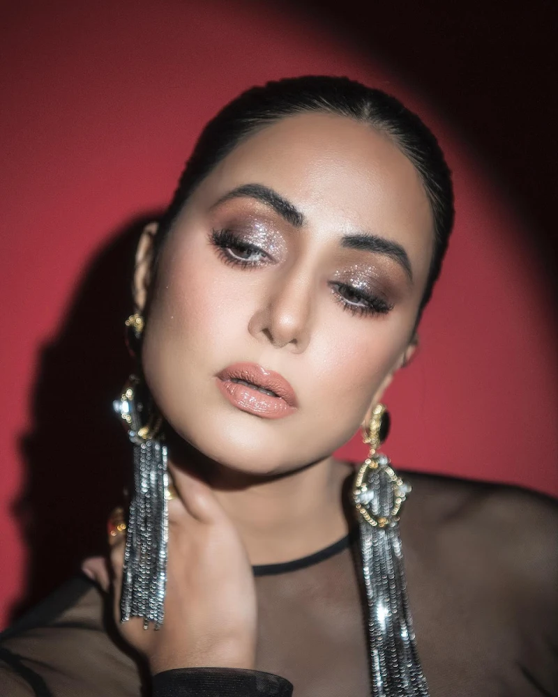 Hina Khan sexy face close up hot actress Hina Khan sexy face close up hot actress