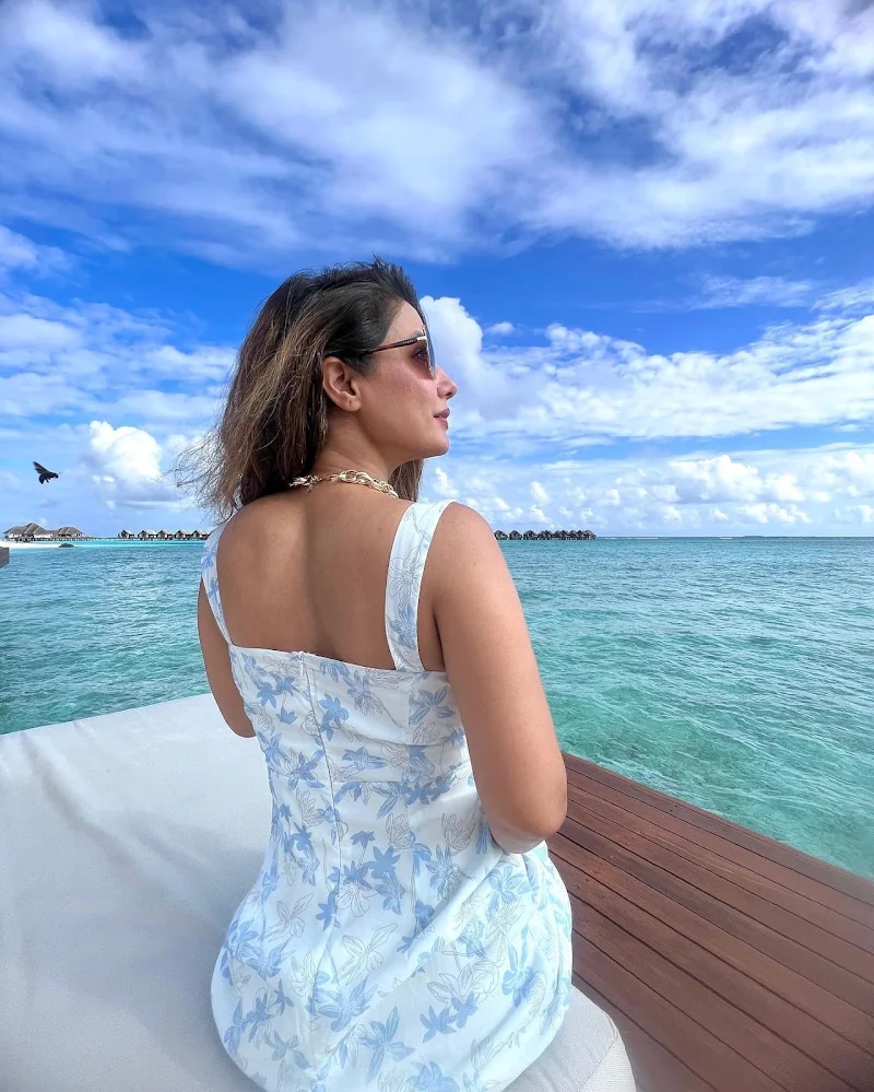 Hina Khan short dress hot actress