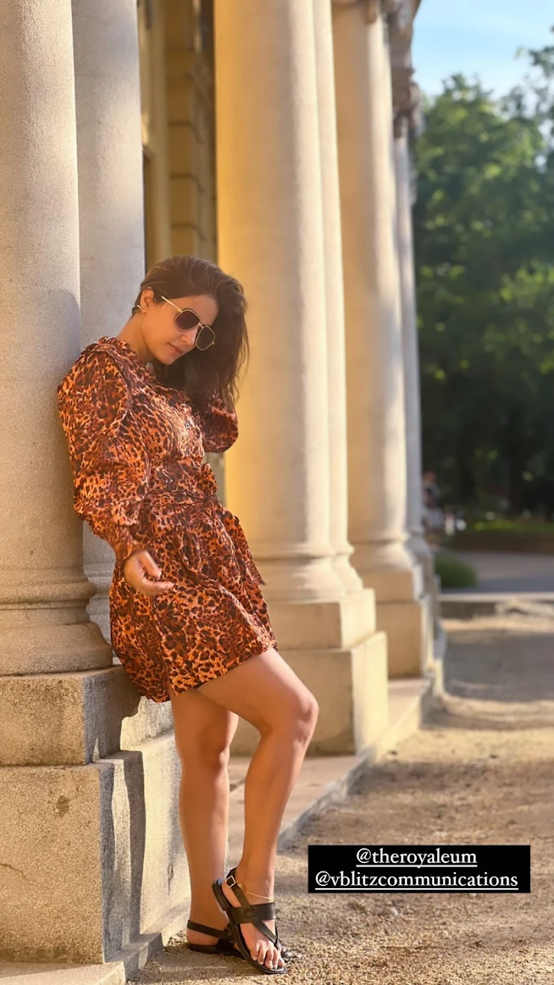 Hina Khan short dress sexy legs body Hina Khan short dress sexy legs body