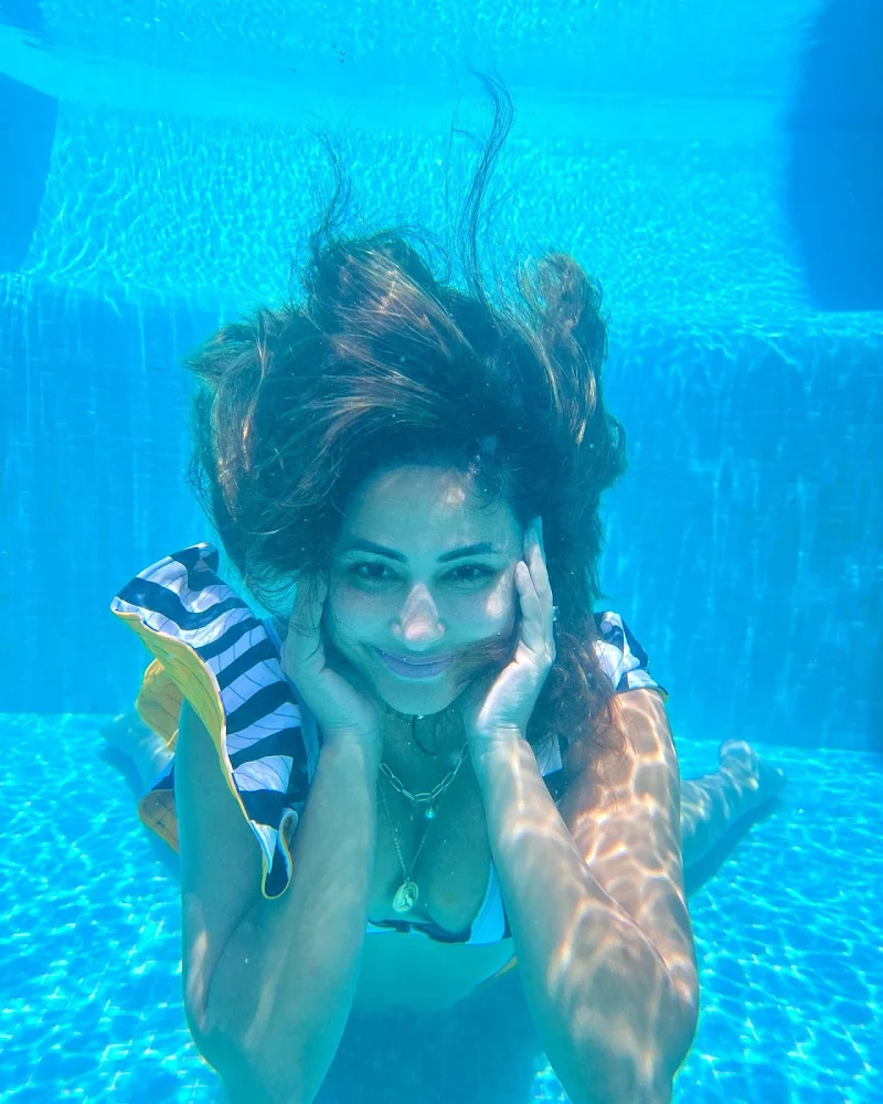 Hina Khan swimsuit sexy body legs hot actress Hina Khan swimsuit sexy body legs hot actress