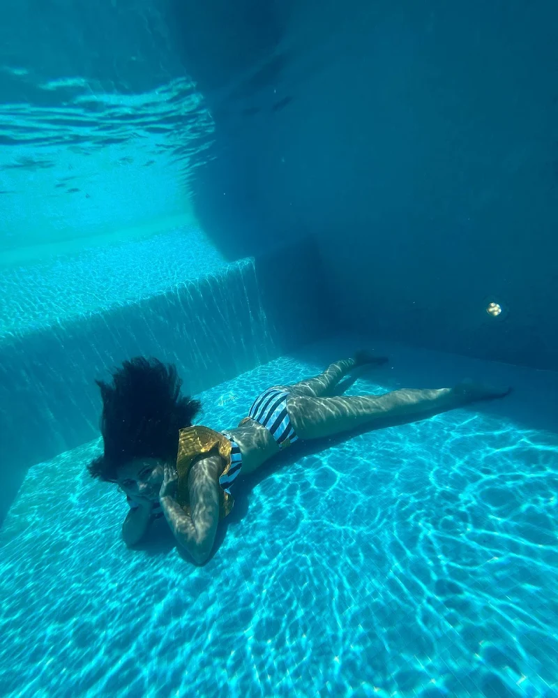 Hina Khan swimsuit sexy body legs hot actress Hina Khan swimsuit sexy body legs hot actress