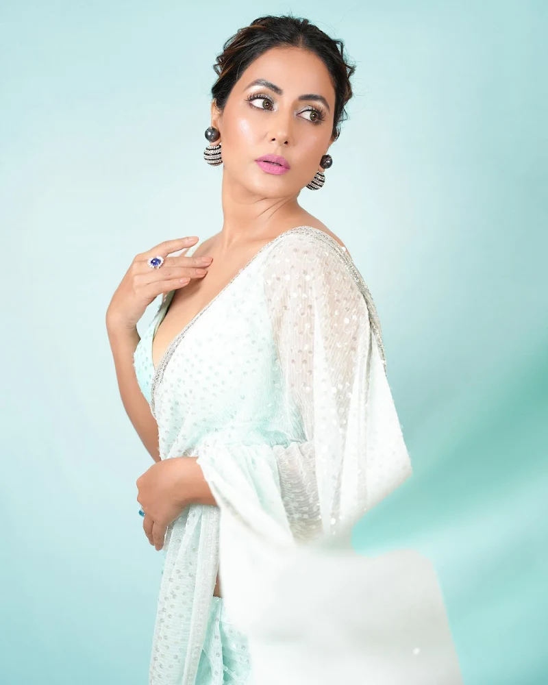 Hina Khan white saree hot actress Hina Khan white saree hot actress