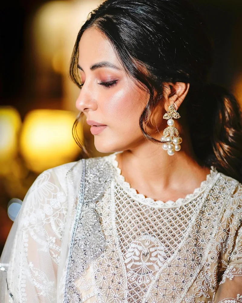 Hina Khan white suit g20 summit