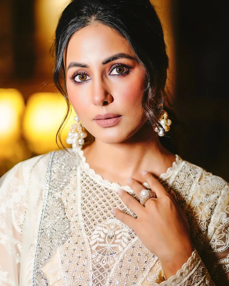 Hina Khan white suit g20 summit