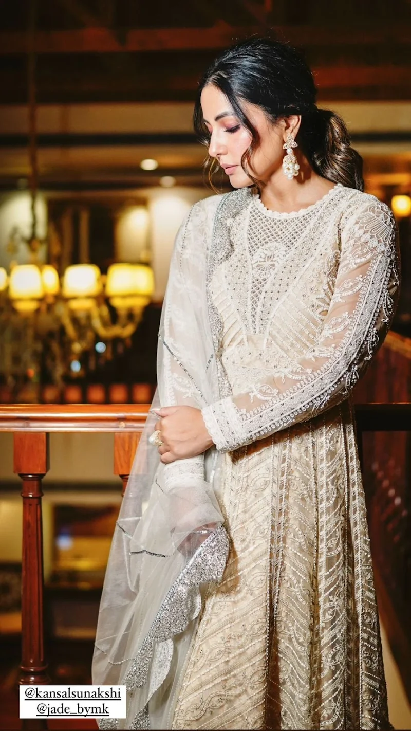 Hina Khan white suit g20 summit