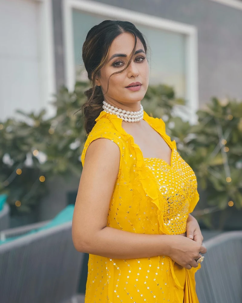 Hina Khan yellow outfit beautiful actress Hina Khan yellow outfit beautiful actress